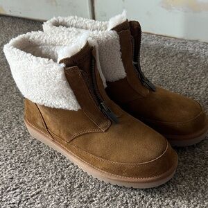 Koolaburra Brown Ankle Boots with Cream Lining